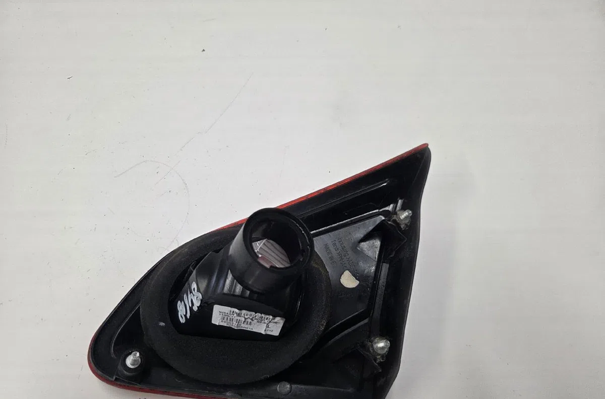 Feu arrière interieur gauche NISSAN QASHQAI 1 PHASE 2 occasion