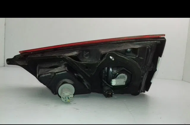 Feu arrière interieur gauche Nissan QASHQAI II SUV (J11, J11_) 1.2 dig-t (2013) occasion