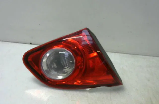 Feu arrière interieur gauche Nissan QASHQAI - QASHQAI 2 I (J10, NJ10, JJ10E) 1.5 dci (2010-2013) 5 portes occasion