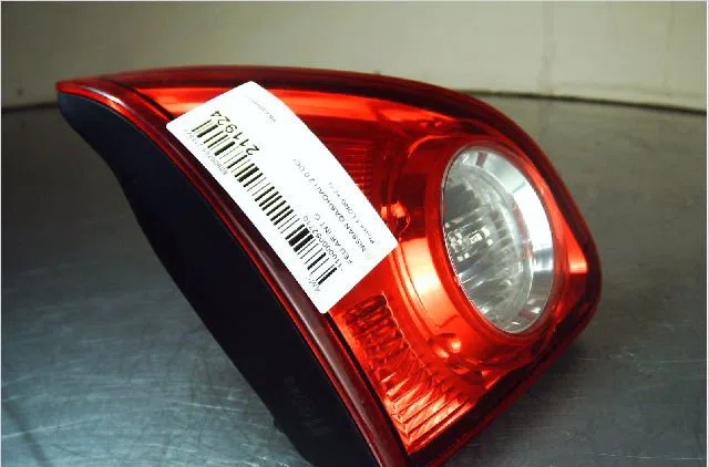 Feu arrière interieur gauche Nissan QASHQAI - QASHQAI 2 I (J10, NJ10, JJ10E) 2.0 dci (2007-2013) occasion