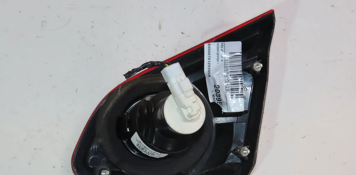 Feu arrière interieur gauche Nissan QASHQAI - QASHQAI 2 I (J10, NJ10, JJ10E) 2.0 traction intégrale (2007-2013) occasion
