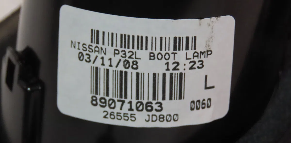 Feu arrière interieur gauche Nissan QASHQAI - QASHQAI 2 I (J10, NJ10, JJ10E) 2.0 traction intégrale (2007-2013) occasion