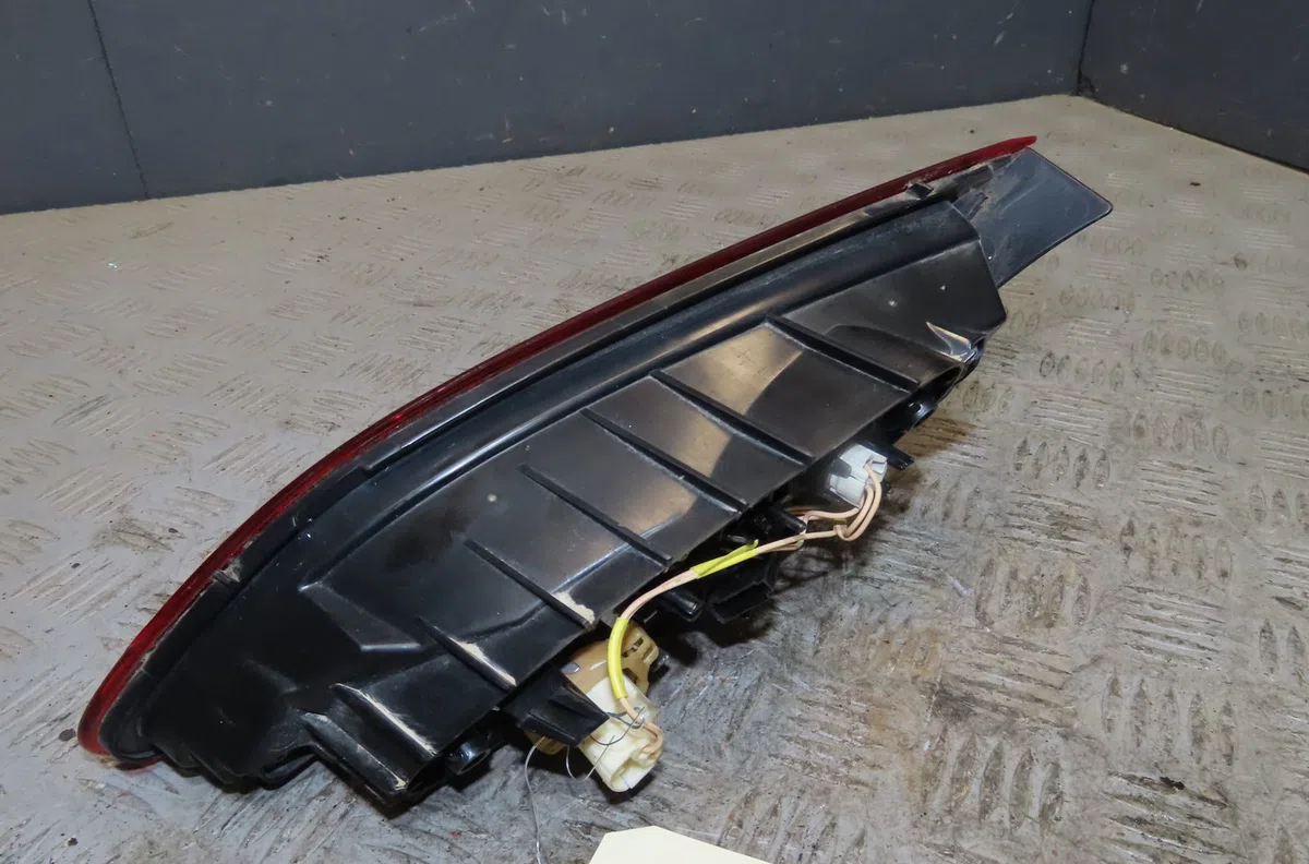 Feu arrière interieur gauche Opel ASTRA J GTC 1.4 (08) (2011-2015) occasion