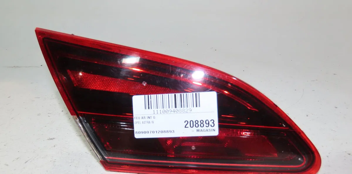 Feu arrière interieur gauche Opel ASTRA J GTC 2.0 cdti (08) (2011-2015) occasion