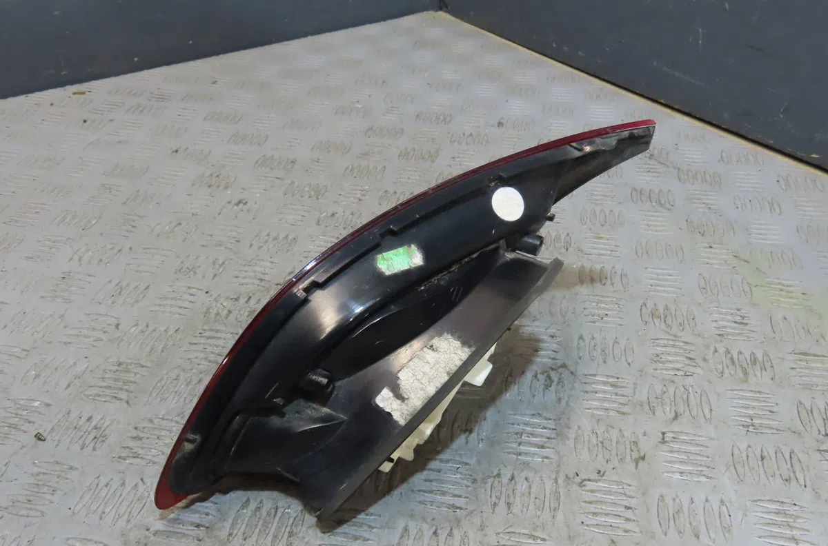 Feu arrière interieur gauche Opel ASTRA J (P10) 1.6 cdti (68) (2013-2015) occasion