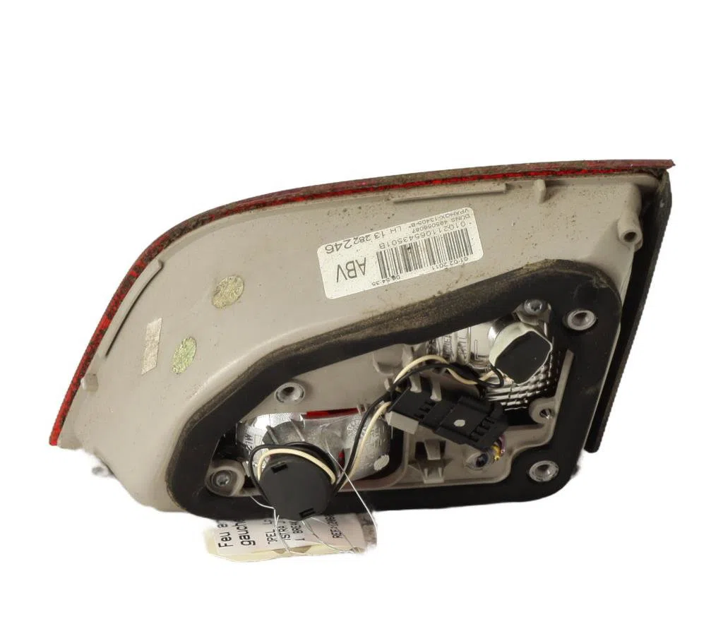 Feu arrière interieur gauche Opel ASTRA J Sports Tourer (P10) 1.7 cdti (35) (2010-2015) occasion