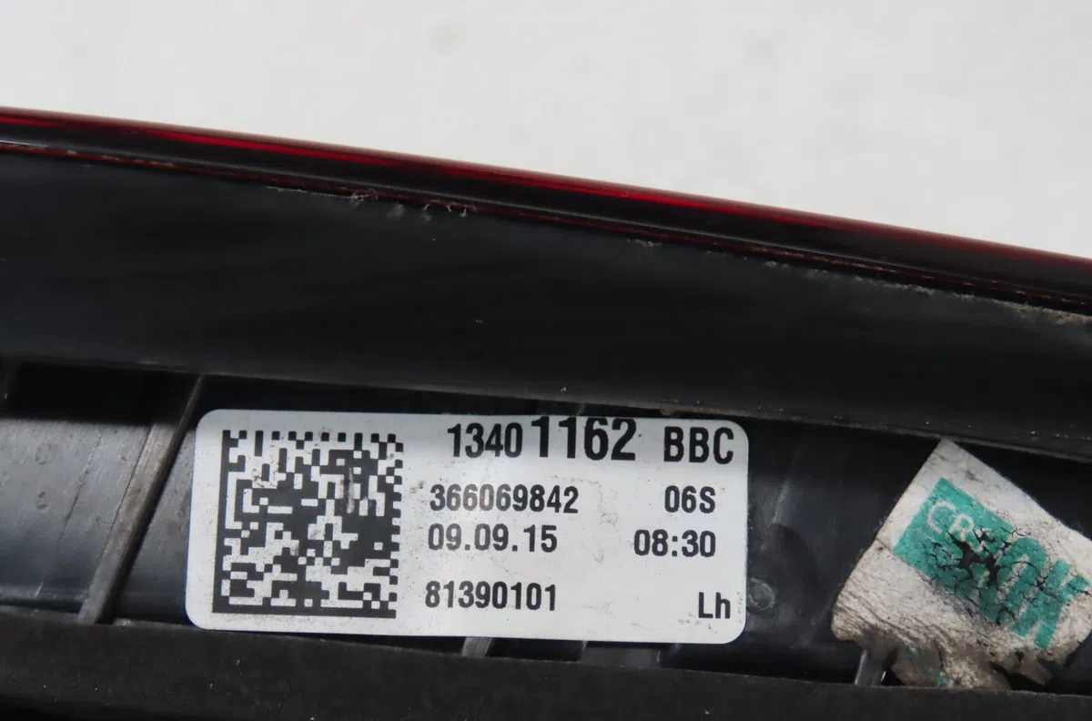 Feu arrière interieur gauche Opel ASTRA K (B16) 1.4 turbo (68) (2015) occasion