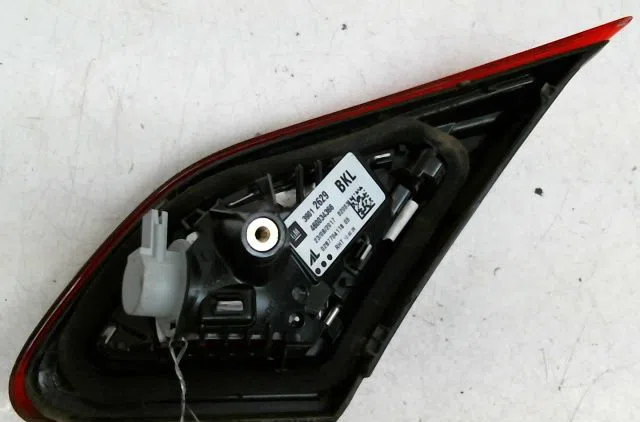 Feu arrière interieur gauche Opel CORSA E (X15) 1.4 turbo (08, 68) (2014-2019) occasion