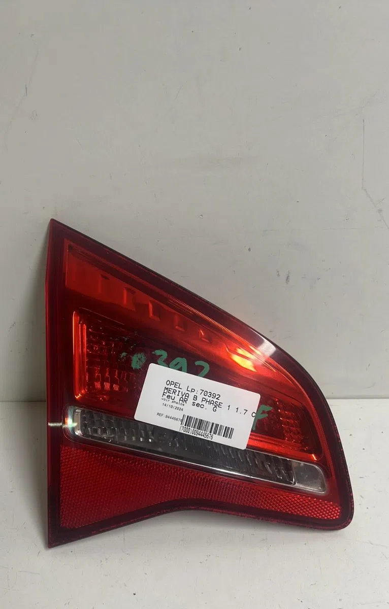 Feu arrière interieur gauche Opel MERIVA B Monospace (S10) 1.7 cdti (75) (2010-2017) occasion