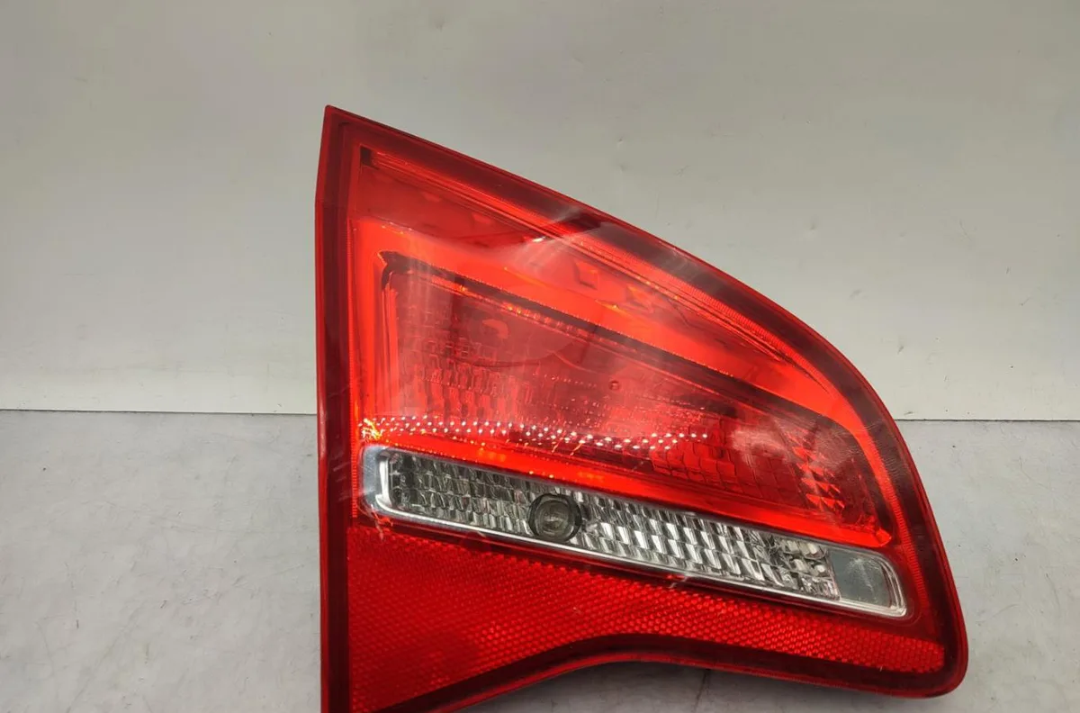 Feu arrière interieur gauche OPEL MERIVA B PHASE 1 occasion
