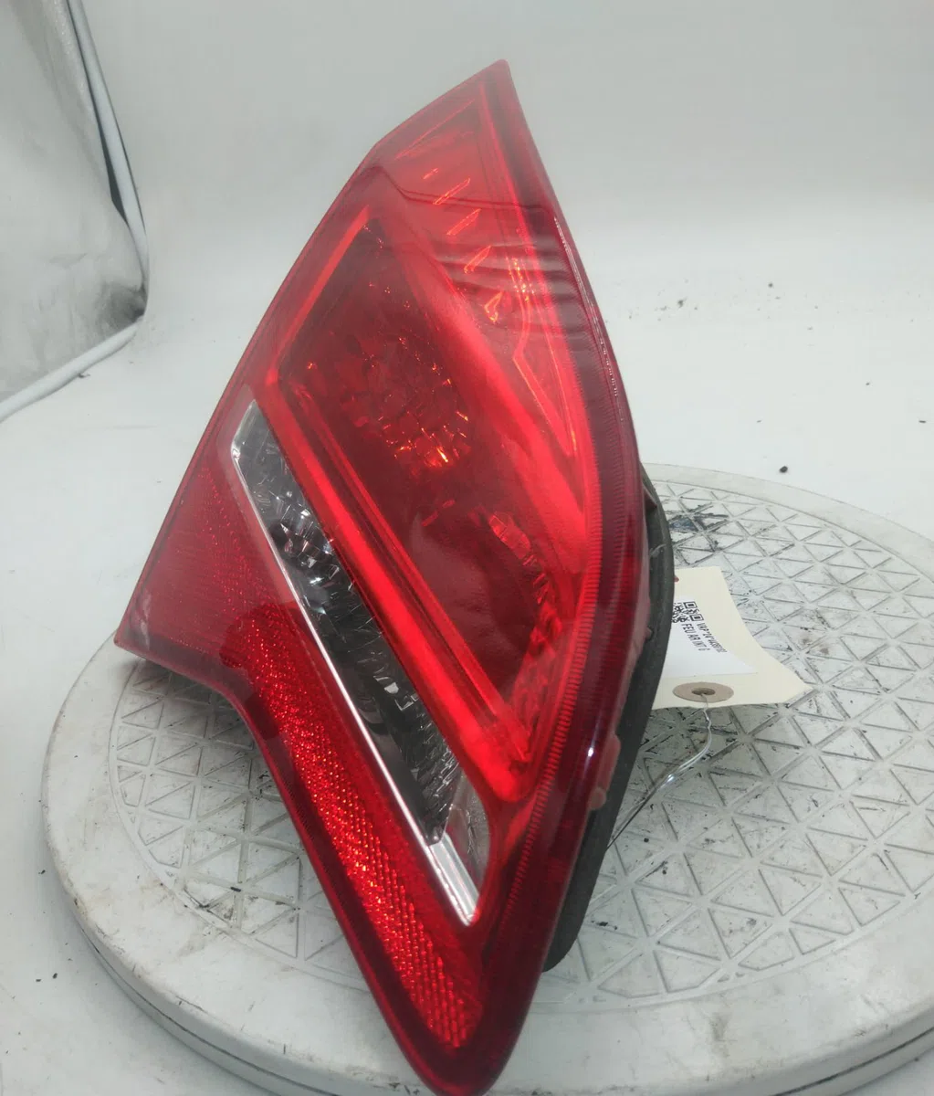 Feu arrière interieur gauche OPEL MERIVA II occasion