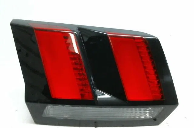 Feu arrière interieur gauche Peugeot 3008 SUV (MC_, MR_, MJ_, M4_) 1.2 thp- puretech 130 (mrhnsm, mrhnsu, mrhnsj, mrhnyw