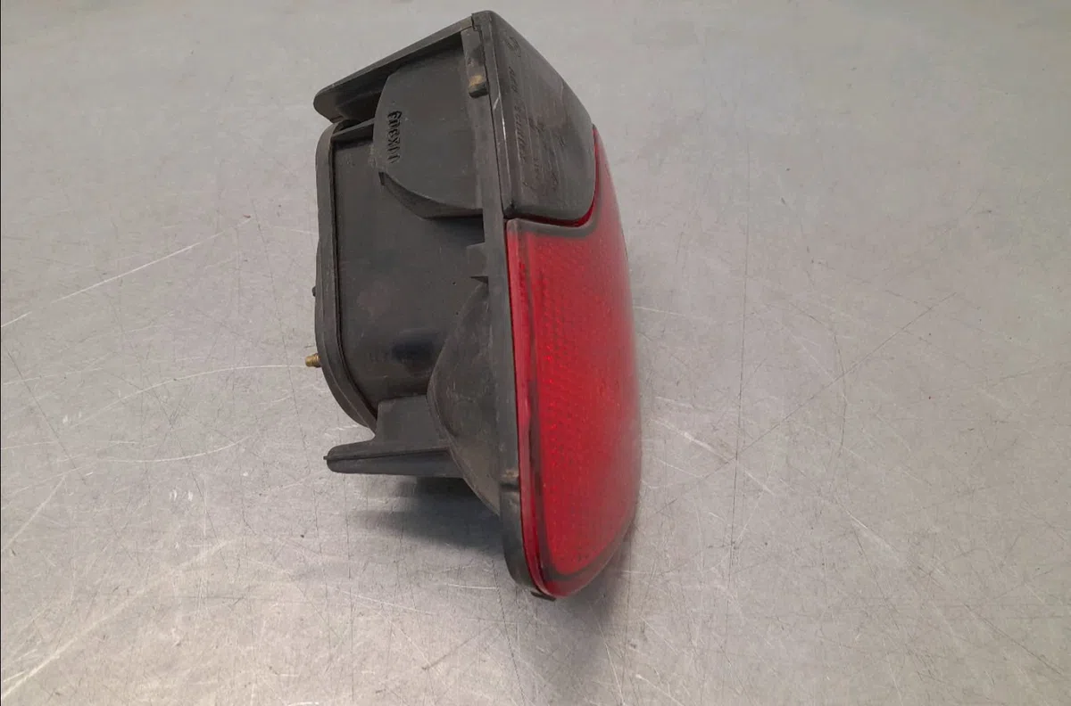 Feu arrière interieur gauche PEUGEOT 406  1.9 TD 90ch occasion