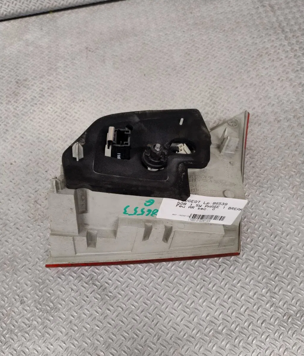 Feu arrière interieur gauche PEUGEOT 508 1 SW  508 1 SW PHASE 1 BREAK occasion