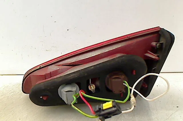 Feu arrière interieur gauche PEUGEOT 607 2004 occasion