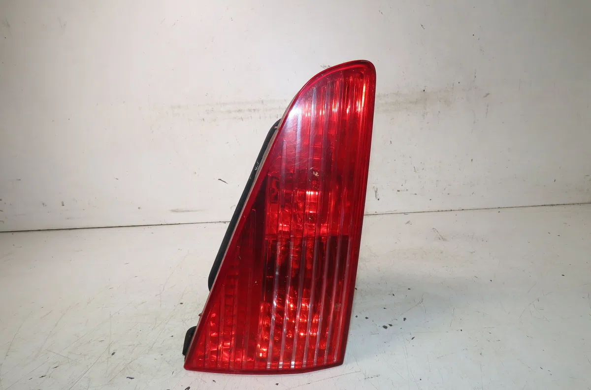 Feu arrière interieur gauche Peugeot 607 (9D, 9U) 2.0 hdi (2005-2011) occasion
