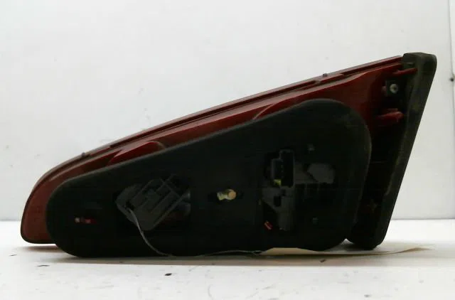 Feu arrière interieur gauche Peugeot 607 (9D, 9U) 3.0 v6 24v (2000-2004) occasion