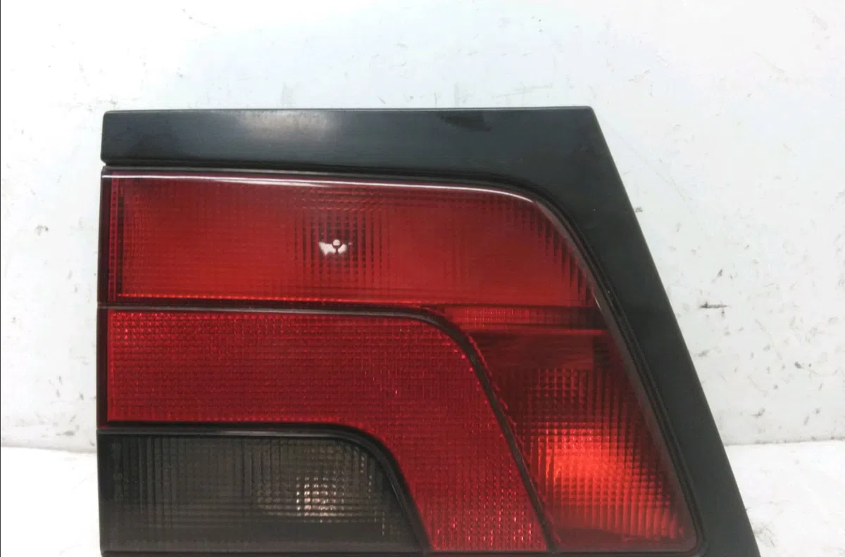Feu arrière interieur gauche Peugeot 806 (221) 1.9 td (1995-2002) occasion