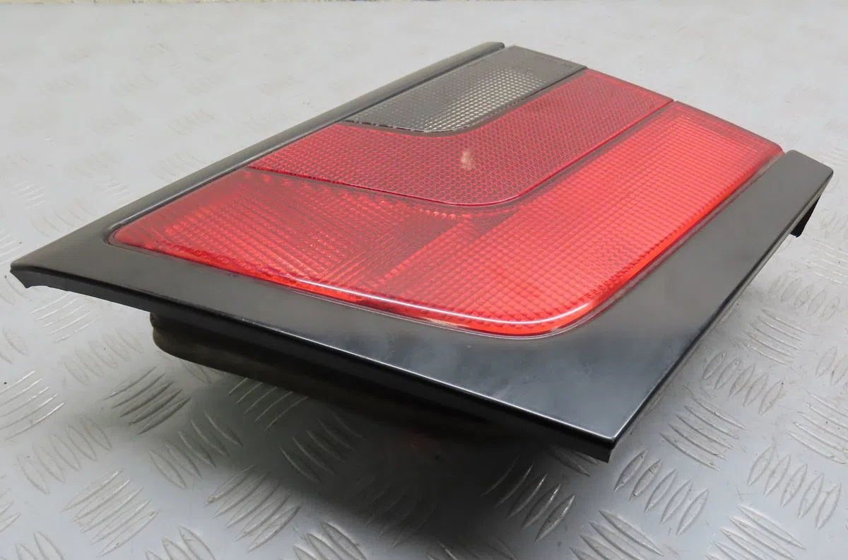 Feu arrière interieur gauche PEUGEOT 806 occasion