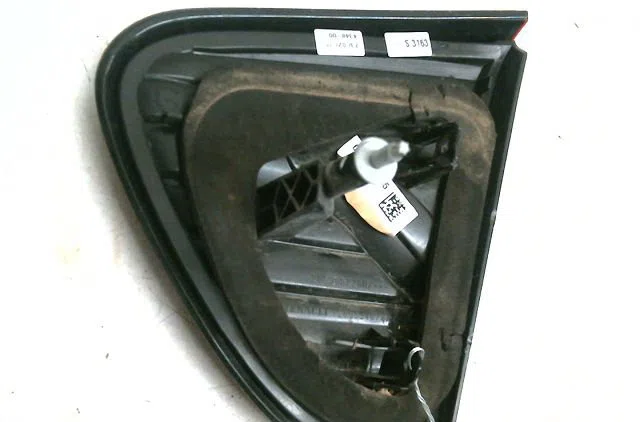 Feu arrière interieur gauche RENAULT CAPTUR occasion