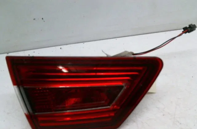 Feu arrière interieur gauche RENAULT CLIO IV occasion