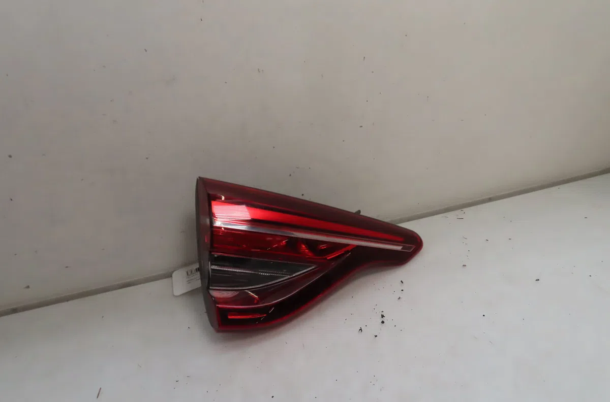 Feu arrière interieur gauche RENAULT CLIO occasion