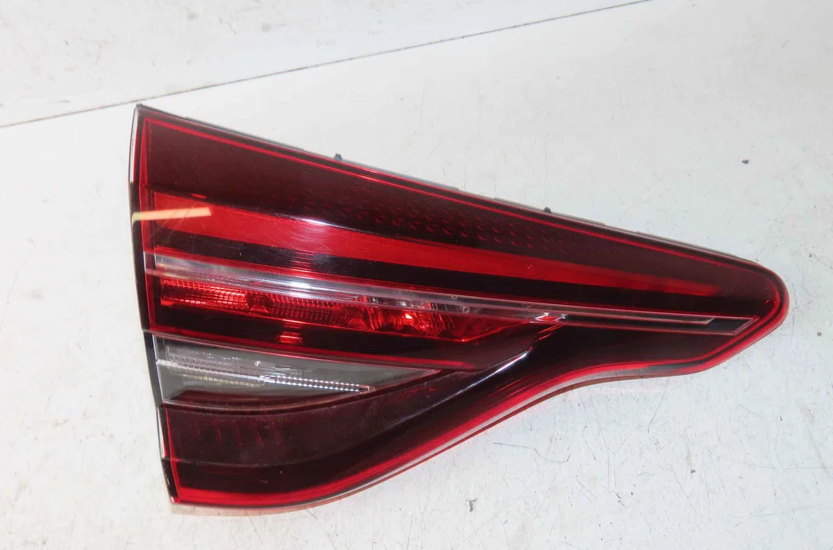 Feu arrière interieur gauche RENAULT CLIO V occasion