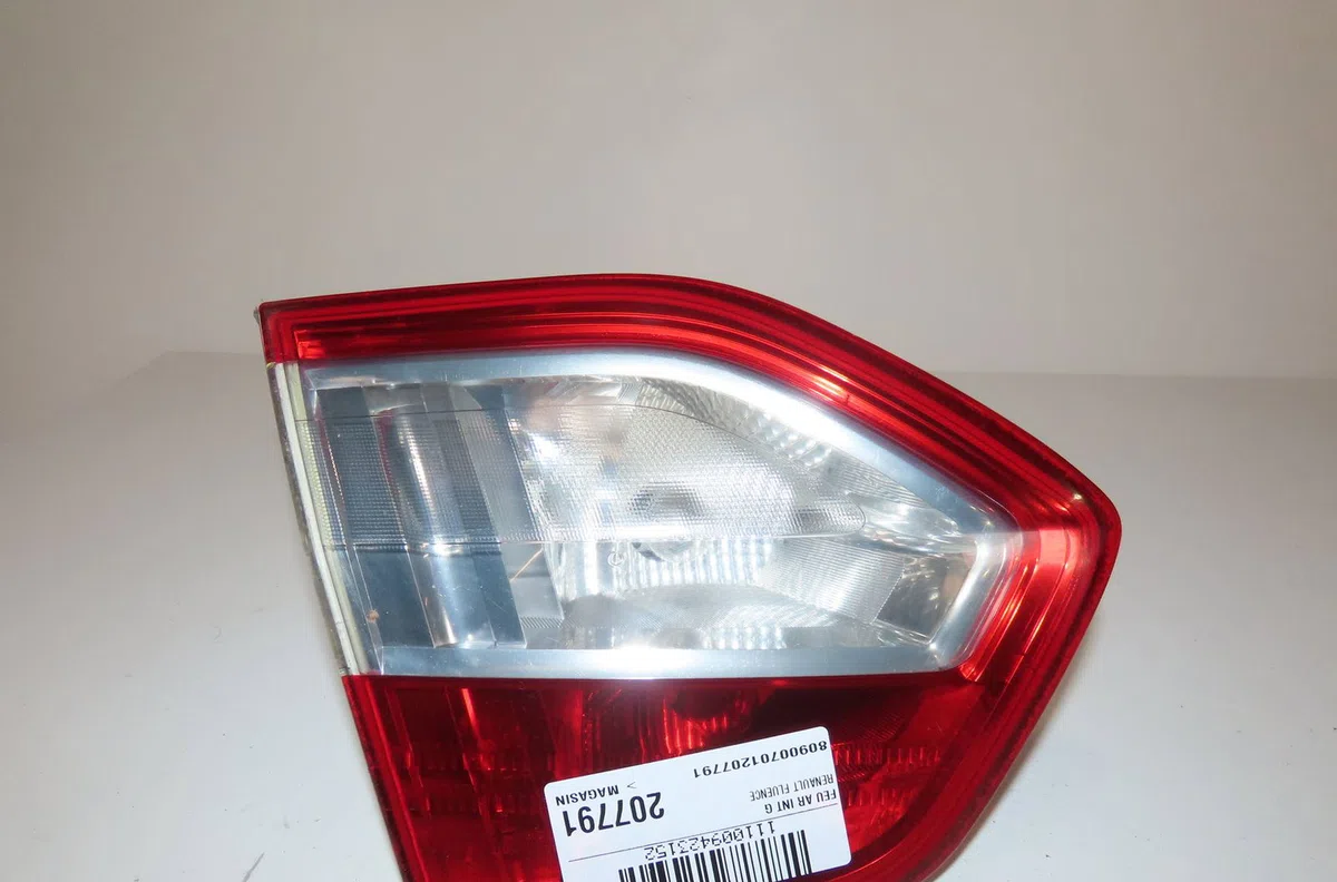Feu arrière interieur gauche Renault FLUENCE (L3_) 1.5 dci (l30b) (2010) occasion