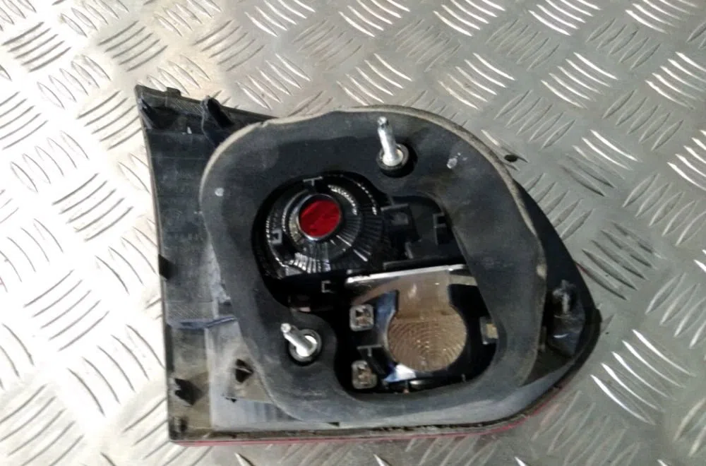 Feu arrière interieur gauche Renault GRAND SCÉNIC II (JM0-1_) 1.5 dci (jm1e) (2005-2009) 5 portes occasion