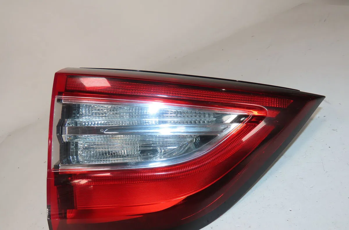 Feu arrière interieur gauche Renault GRAND SCÉNIC IV (R9_) 1.5 dci 110 (2016) occasion