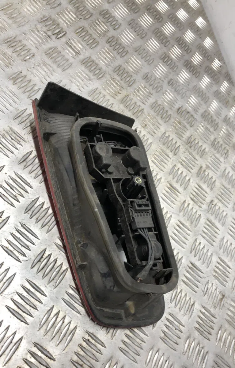 Feu arrière interieur gauche RENAULT LAGUNA 2 PHASE 1 occasion