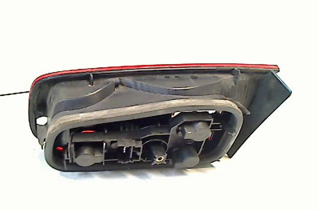 Feu arrière interieur gauche RENAULT LAGUNA II 2001 occasion