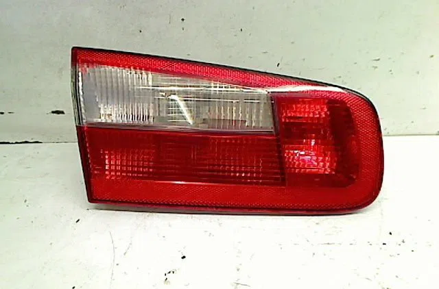 Feu arrière interieur gauche Renault LAGUNA II (BG0-1_) 1.6 16v (bg0a, bg0l) (2001-2005) occasion