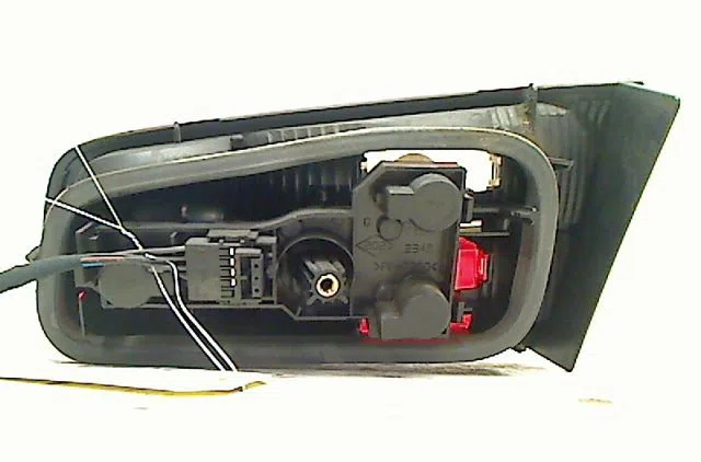 Feu arrière interieur gauche Renault LAGUNA II (BG0-1_) 1.8 16v (bg06, bg0j, bg0m) (2001-2007) 5 portes occasion
