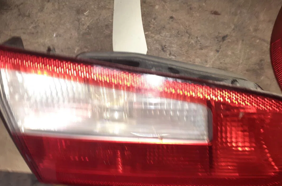Feu arrière interieur gauche Renault LAGUNA II (BG0-1_) 1.9 dci (2001-2007) occasion