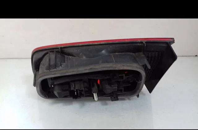 Feu arrière interieur gauche Renault LAGUNA II (BG0-1_) 1.9 dci (bg05) (2004-2005) occasion