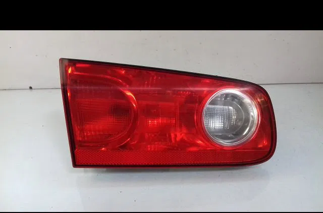 Feu arrière interieur gauche Renault LAGUNA II (BG0-1_) 1.9 dci (bg05) (2004-2005) occasion