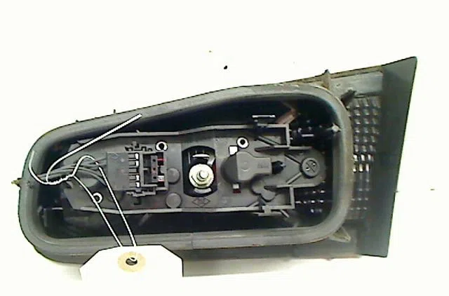 Feu arrière interieur gauche Renault LAGUNA II (BG0-1_) 2.2 dci (2005-2007) occasion