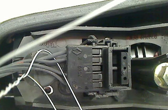 Feu arrière interieur gauche Renault LAGUNA II (BG0-1_) 2.2 dci (2005-2007) occasion