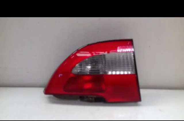 Feu arrière interieur gauche Renault MEGANE I Classic (LA0-1_) 1.6 16v (la00, la04, la0b, la11, la16, la19, la1j, la1k,.