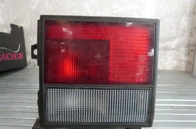 Feu arrière interieur gauche RENAULT R21 PHASE 1 BREAK occasion