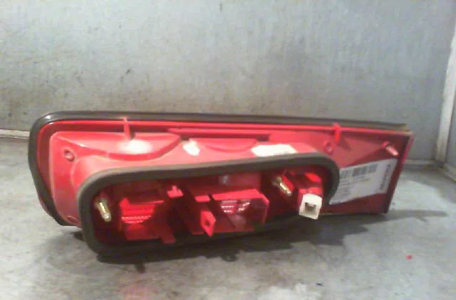 Feu arrière interieur gauche RENAULT SAFRANE Phase 1 04-1992--09-1996 occasion