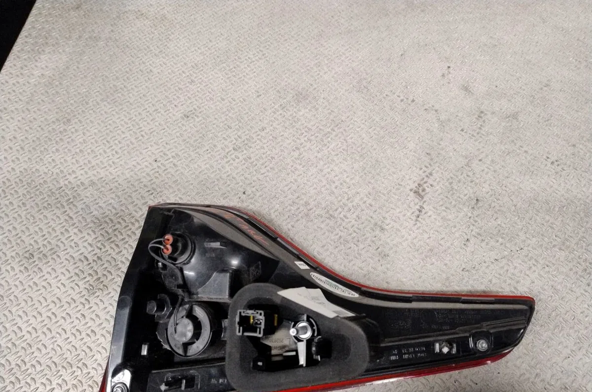 Feu arrière interieur gauche RENAULT SCENIC 4  SCENIC 4 occasion