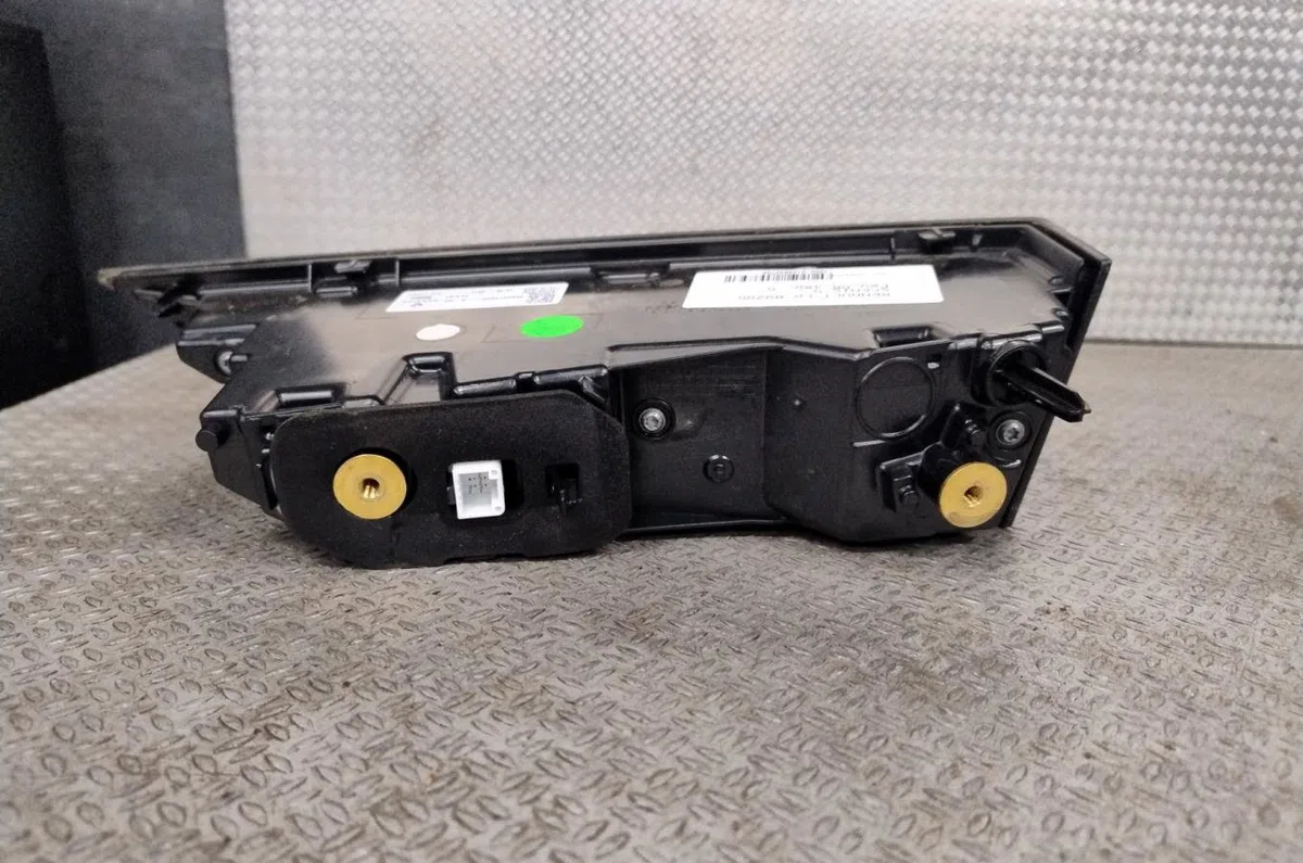 Feu arrière interieur gauche RENAULT SCENIC 5  SCENIC 5 occasion