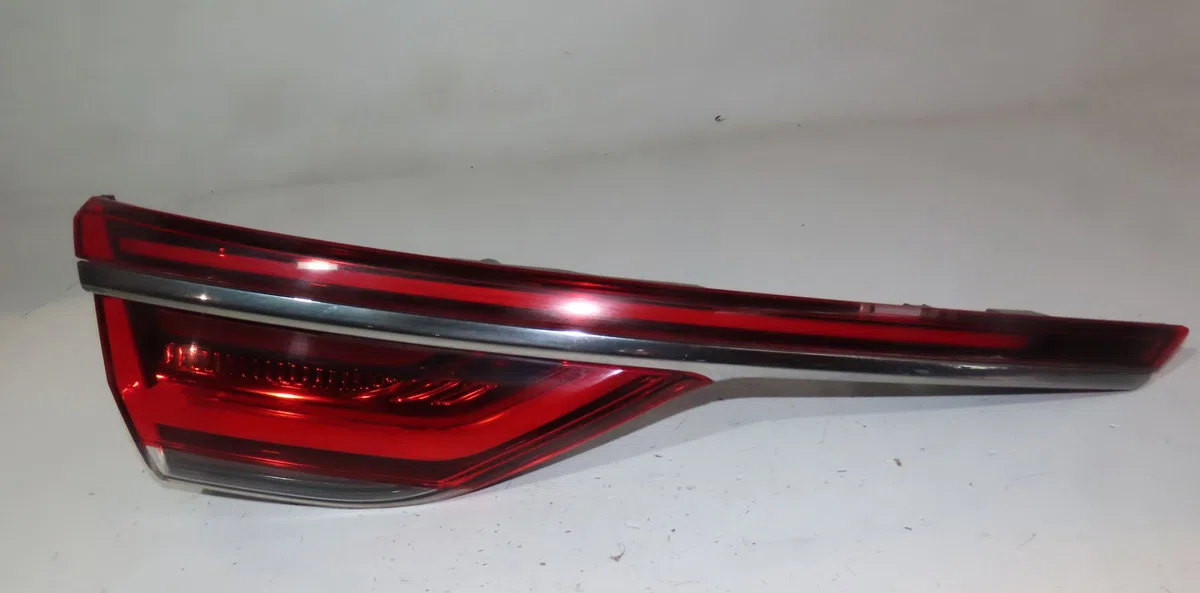 Feu arrière interieur gauche Renault TALISMAN (LP_) 2.0 blue dci 190 (2021) occasion