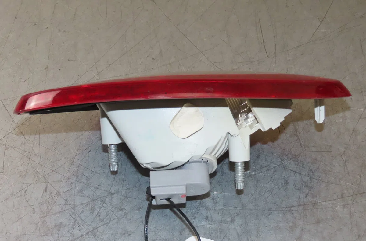Feu arrière interieur gauche Renault TWINGO II (CN0_) 1.2 16v (cn04, cn0a, cn0b) (2007-2014) 3 portes occasion