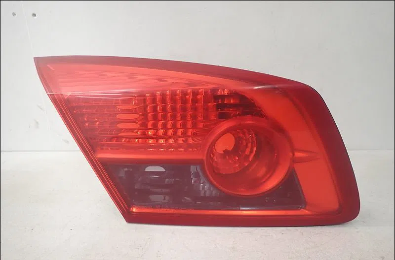 Feu arrière interieur gauche Renault VEL SATIS (BJ0_) 2.2 dci (bj0e, bj0f) (2002-2009) 5 portes occasion