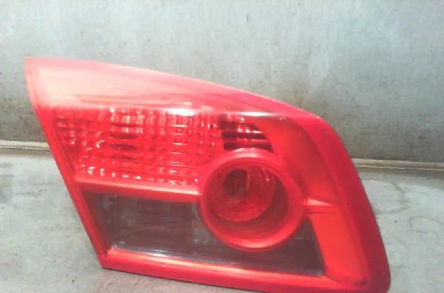 Feu arrière interieur gauche Renault VEL SATIS (BJ0_) 3.5 v6 (bj0r, bj0v, bj0u) (2002) occasion