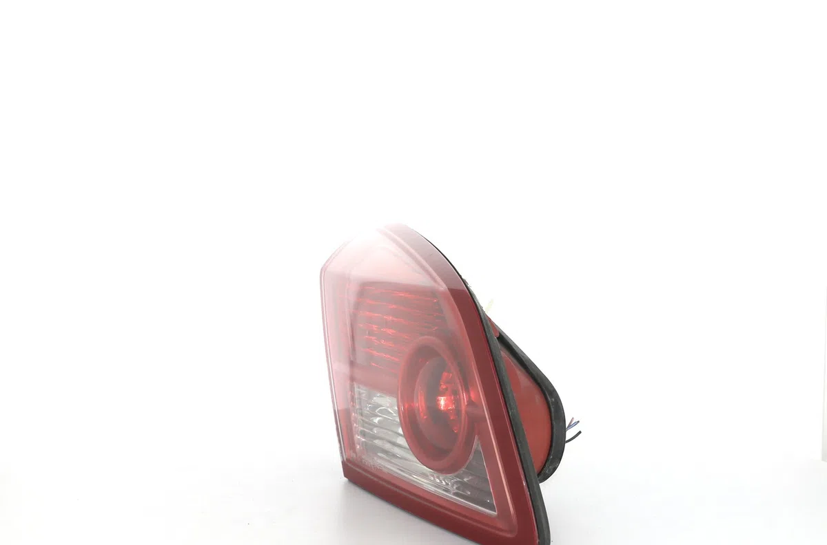 Feu arrière interieur gauche Renault VEL SATIS (BJ0_) 3.5 v6 (bj0r, bj0v, bj0u) (2002) occasion