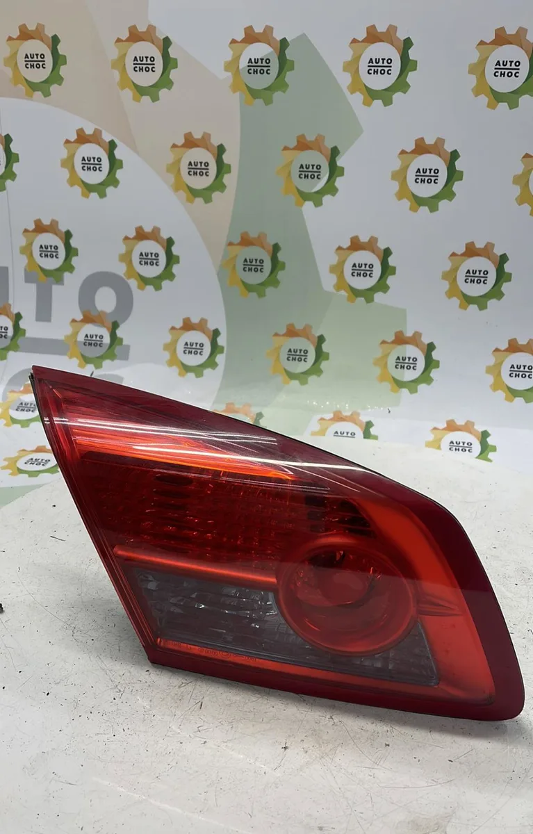 Feu arrière interieur gauche RENAULT VEL SATIS PHASE 1 occasion
